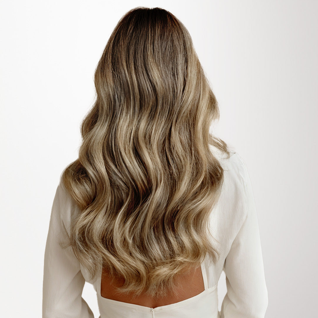 Golden Blonde Highlights (8B/60B) Seamless Clip-Ins (130g-160g)_100% Remy Human Hair.